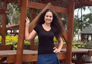 לחיות לצד ההתמכרות: מה בני המשפחה מסתירים אך מקווים שתבינו?